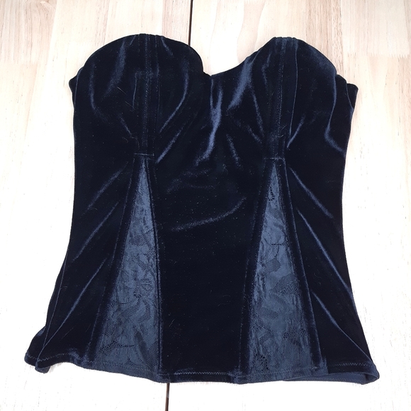 Velvet Bustier - Picture 6 of 15